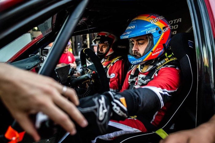 Alonso nega participação no Dakar antes da F1 2027
