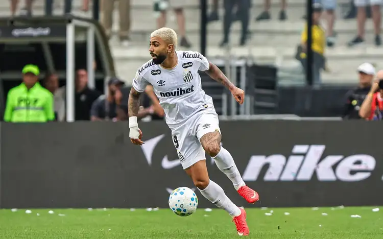 Santos goleia o Vasco por 3 a 0 e deixa a zona de rebaixamento