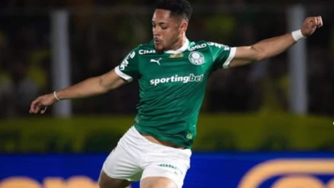 Palmeiras lidera com força no primeiro turno do Brasileirão enquanto Flamengo busca aproximação