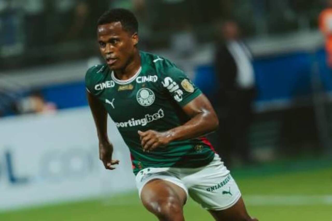 Escalação provável Vitória x Palmeiras no Brasileirão hoje às 21h30