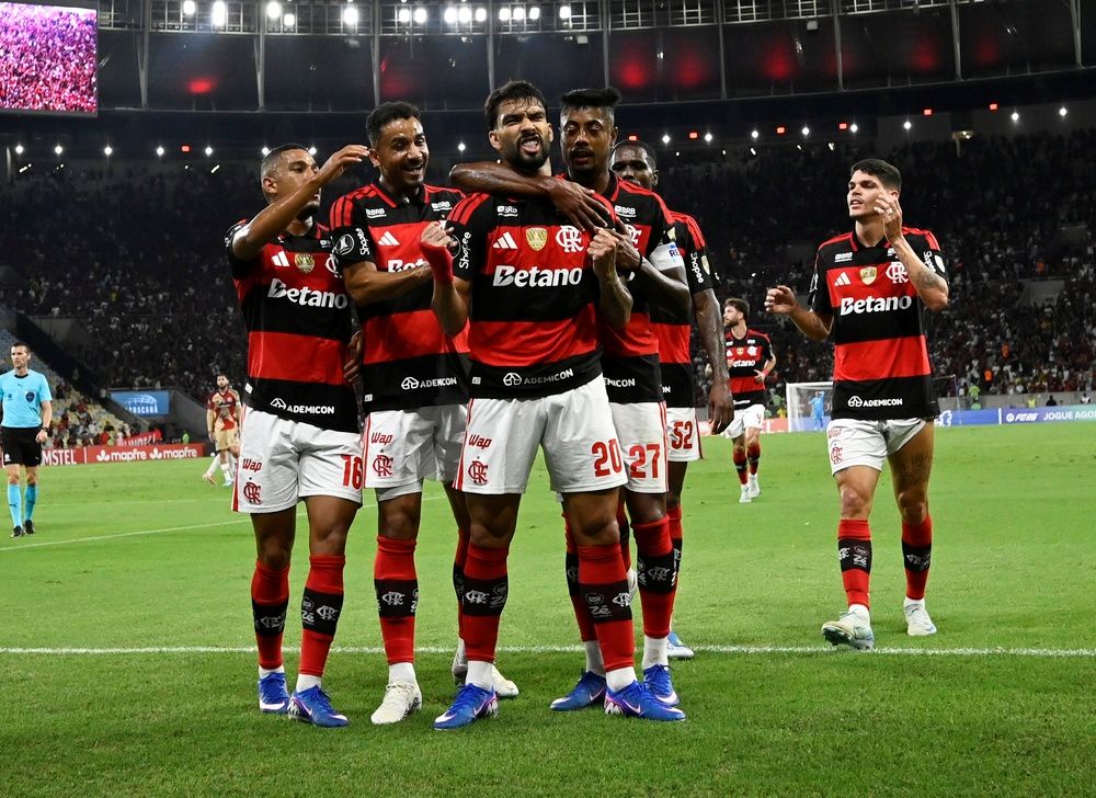 Duelo de milhões: Flamengo x Cruzeiro opõe reforços recordistas no Brasil