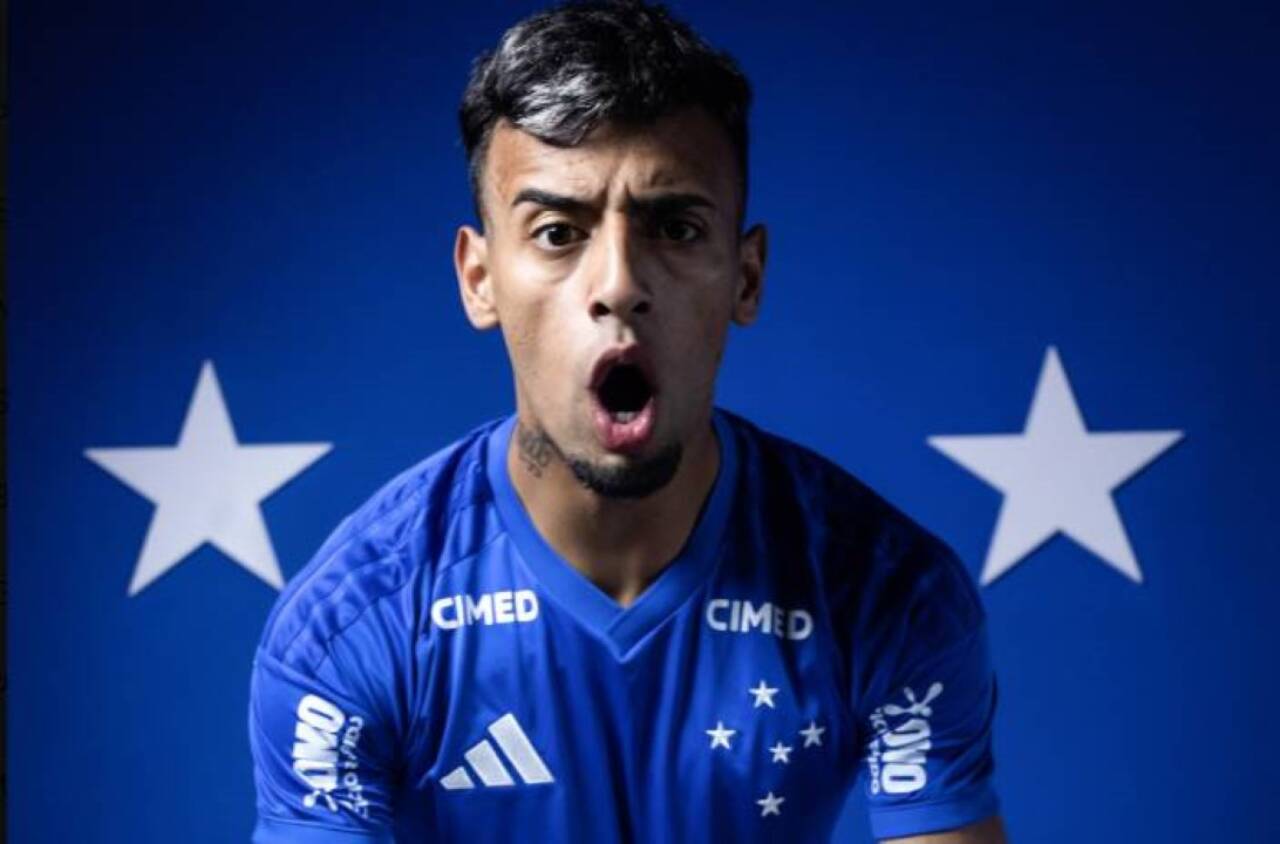 Cruzeiro vai ao mercado e apresenta o atacante Lucho Rodríguez