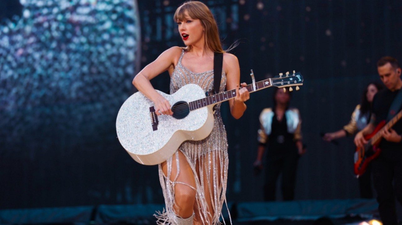 Após o casamento, adaptação de Taylor Swift e Travis Kelce inclui até conflito entre animais de estimação